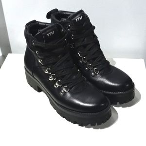 Steve Madden NY90 boots